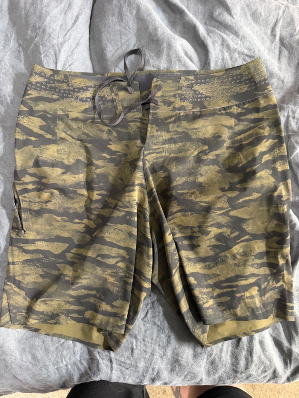 Men's Lululemon Olive Camo Performance Swim/Board Shorts